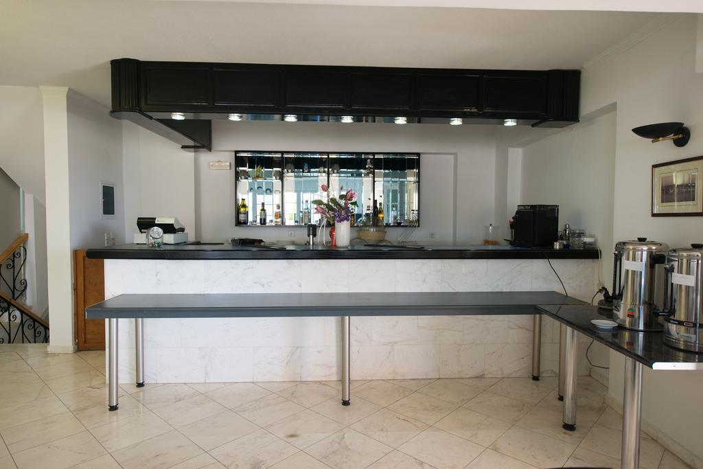 Hotel Niras นีดรี ภายนอก รูปภาพ